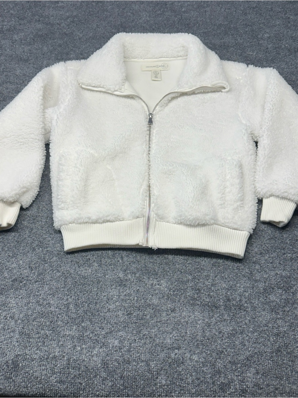 Treasure & Bond Cream Plush Zip-Up Sherpa Jacket(some back stains look at pics)